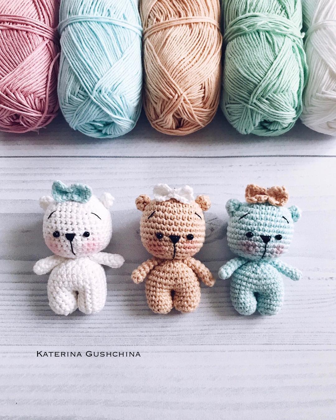 PATRÓN GRATIS Adorables Calcetines de Crochet para Sillas - Crochetisimo