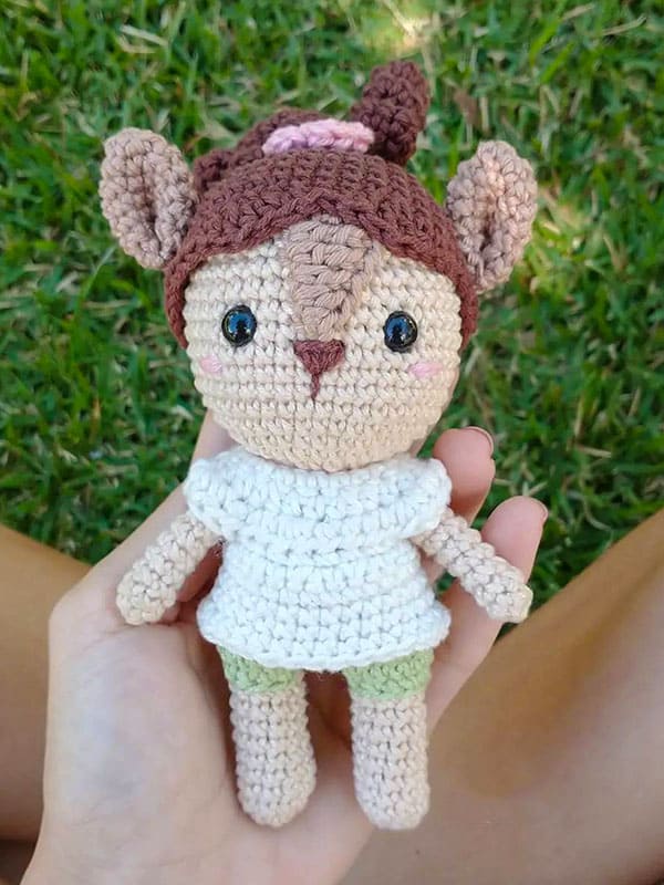 La imagen tiene un atributo ALT vacío; su nombre de archivo es PATRON-GRATIS-Ardilla-de-Navidad-Juguete-Amigurumi3.jpg