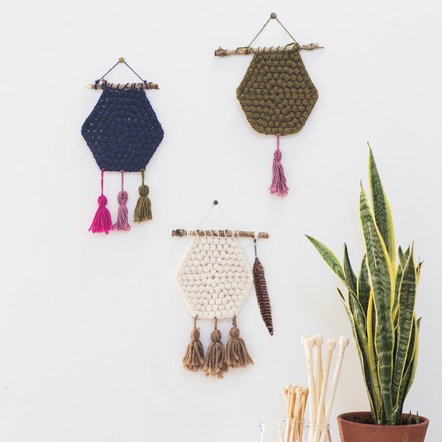 como tejer un cuadrado hexagonal para colgar en la pared cómo tejer un colgante de pared hexagonal - patrón de ganchillo hexagonal gratis