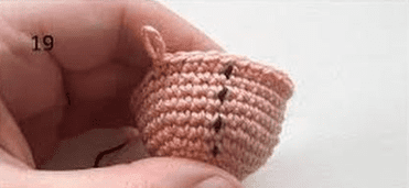 Pollo de Pascua Amigurumi PDF Patrón Gratis