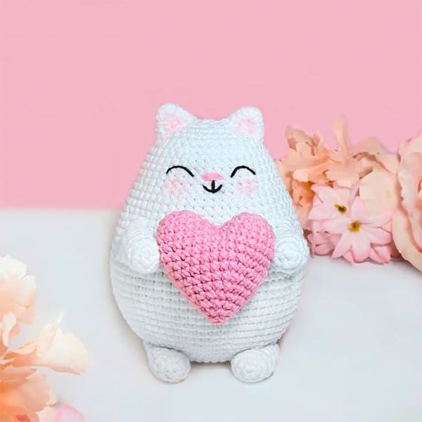 Lindo Corazon Gatito Amigurumi PDF Patrón Gratis
