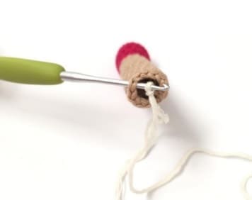Amigurumi Muneca Chloe Patron Gratis Paso A Paso Piernas 2