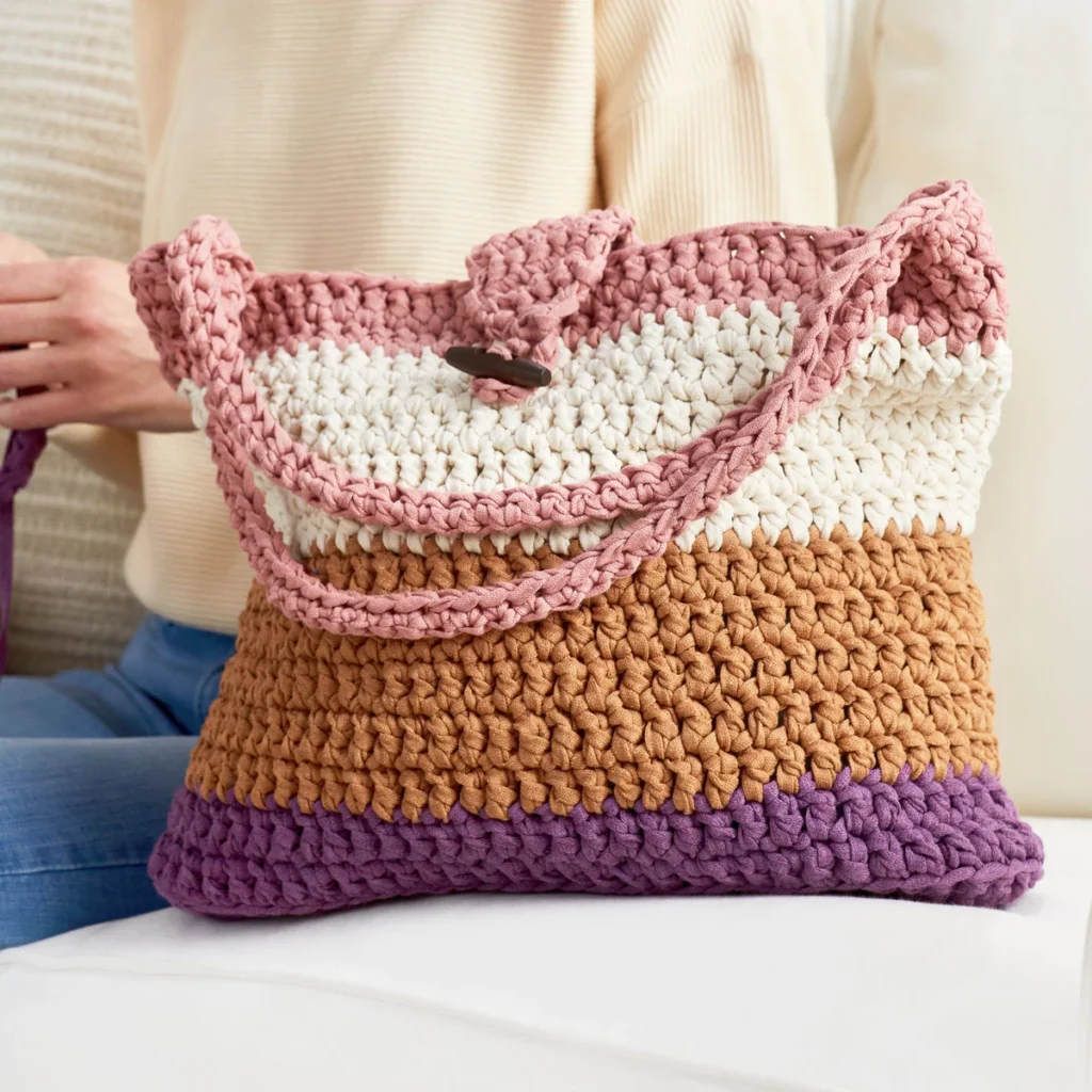 Bolso de Paseo con Rayas en Crochet Patron Gratis - Crochetisimo
