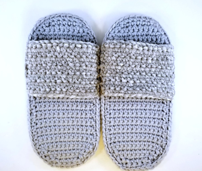 La imagen tiene un atributo ALT vacío; su nombre de archivo es Patron-Gratis-Zapatillas-de-Spa-Simple-en-Crochet2.png